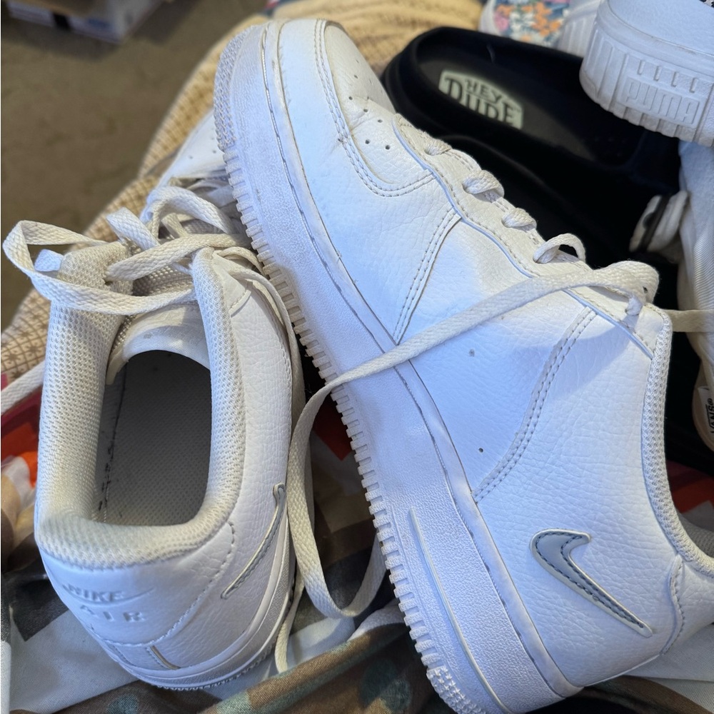 Nike Kids White and Silver Sneakers